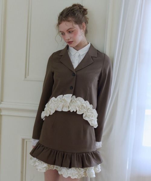 idem(イデム)の「many frill jacket / 裾フリルジャケット(テーラードジャケット・レディース・ブラック/ブラウン・FREE)」の19枚目の写真