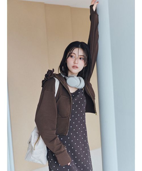 SNIDEL(スナイデル)の「プリントカップインキャミワンピース(ワンピース・レディース・イエロー/ダークブラウン/アニマル・0/1)」の13枚目の写真