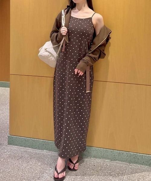 SNIDEL(スナイデル)の「プリントカップインキャミワンピース(ワンピース・レディース・イエロー/ダークブラウン/アニマル・0/1)」の17枚目の写真