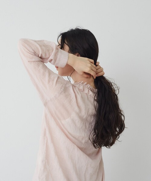 conges payes ADIEU TRISTESSE(コンジェ ペイエ アデュートリステス)の「シャーリングフリルブラウス(シャツ/ブラウス・レディース・ピンク/ネイビー・38)」の5枚目の写真