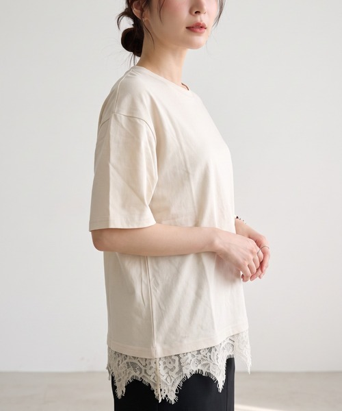 GIVERNY（ジヴェルニー）の「裾レースで大人可愛く♪格上げデザインTシャツ（Tシャツ/カットソー・レディース・ブラック/ホワイト/ベージュ・FREE）」の8枚目の写真