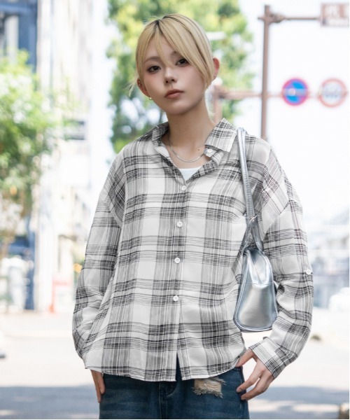 GORGE(ゴージ)の「《シアー素材・チェック柄》タンクトップ付きシャツ/カジュアル×ストリート/春夏秋/全4色(シャツ/ブラウス・レディース・ブラック/オフホワイト/ブルー/ブラウン・F)」の1枚目の写真