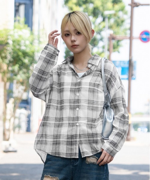 GORGE(ゴージ)の「《シアー素材・チェック柄》タンクトップ付きシャツ/カジュアル×ストリート/春夏秋/全4色(シャツ/ブラウス・レディース・ブラック/オフホワイト/ブルー/ブラウン・F)」の14枚目の写真