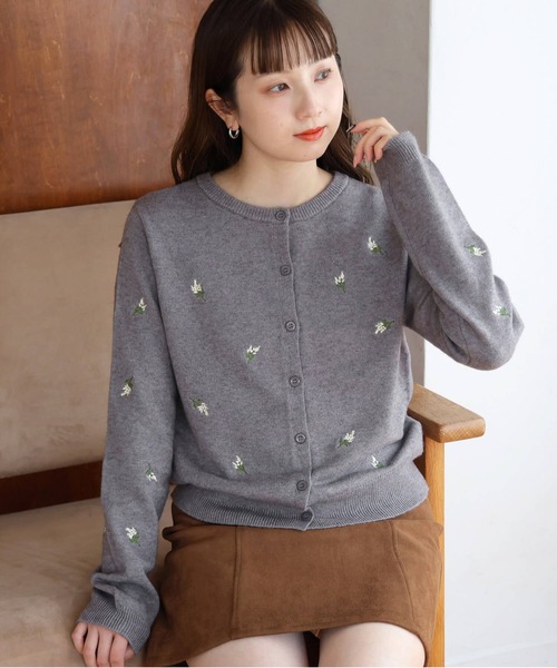 tiptop(ティップトップ)の「花刺繍クルーカーディガン(カーディガン/ボレロ・レディース・ネイビー/アイボリー/グレー・FREE)」の16枚目の写真