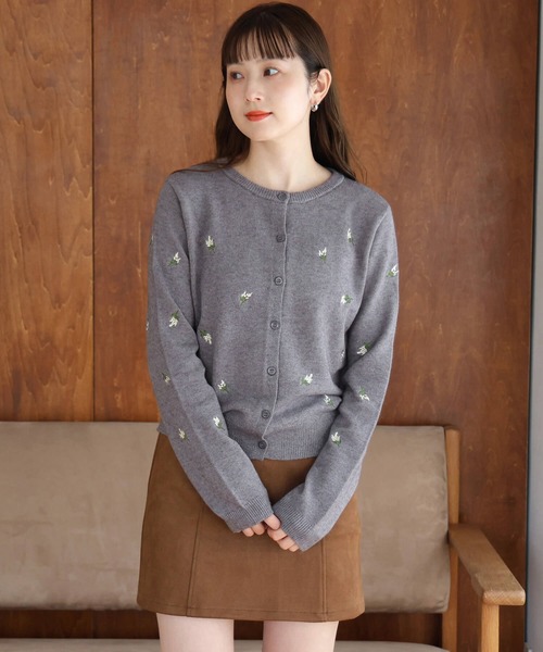 tiptop(ティップトップ)の「花刺繍クルーカーディガン(カーディガン/ボレロ・レディース・ネイビー/アイボリー/グレー・FREE)」の18枚目の写真