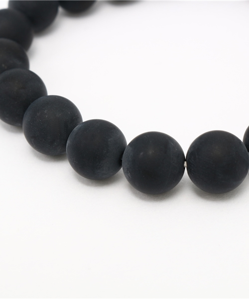 岩座 IWAKURA（イワクラ）の「【岩座】フロスティブラックオニキス10mm玉天然石ブレスレット（ブレスレット・メンズ・ブラック・FREE）」の3枚目の写真