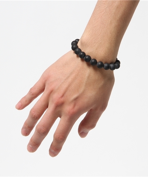 岩座 IWAKURA（イワクラ）の「【岩座】フロスティブラックオニキス10mm玉天然石ブレスレット（ブレスレット・メンズ・ブラック・FREE）」の4枚目の写真
