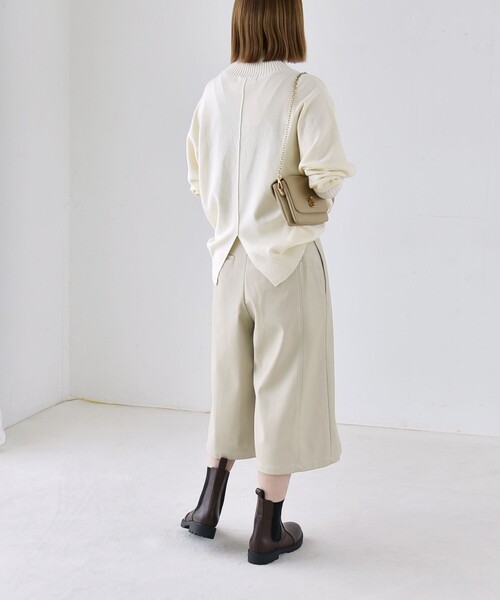 quaranciel(カランシエル)の「〈洗濯機可能〉シームデザイン セミワイド ハーフ パンツ(その他パンツ・レディース・ベージュ/ブラウン・ONE SIZE)」の4枚目の写真