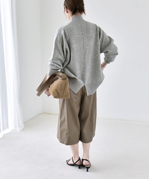quaranciel(カランシエル)の「〈洗濯機可能〉シームデザイン セミワイド ハーフ パンツ(その他パンツ・レディース・ベージュ/ブラウン・ONE SIZE)」の17枚目の写真