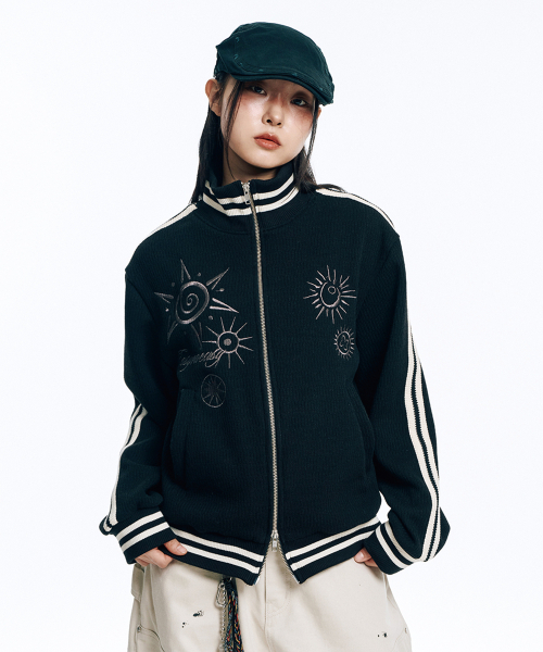 EASY NO EASY(イージーノーイージー)の「刺繍トラックジップニット-ブラック(ニット/セーター・レディース・ブラック・1)」の2枚目の写真