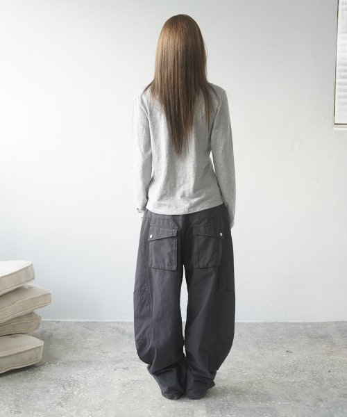 MIM the wardrobe（ミームザワードローブ）の「サイドポケットカーゴパンツ_チャコール（その他パンツ・レディース・その他・X-SMALL/SMALL/MEDIUM/LARGE）」の4枚目の写真