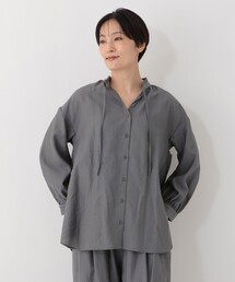 リネン混フリルカラーブラウス