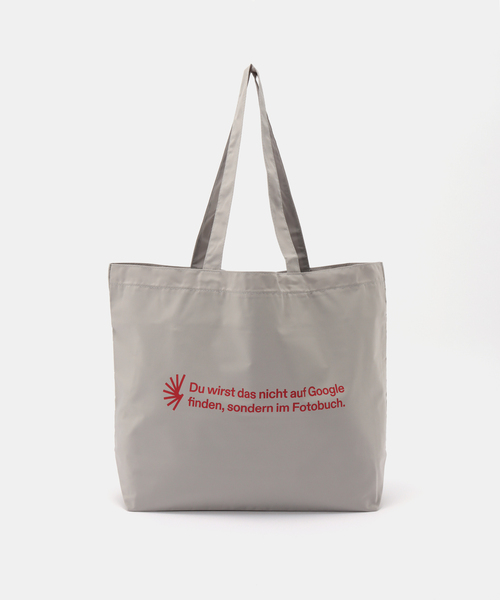 Geek Office(ギークオフィス)の「【Geek Office / ギークオフィス】BERLIN PHOTOBOOK / Werbespruch 001 BAG(トートバッグ・レディース・チャコールグレー/ブルー・FREE)」の1枚目の写真