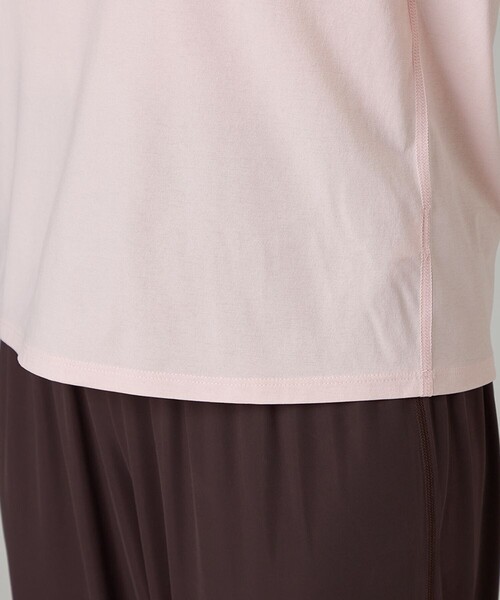 Chacott(チャコット)の「EasyCare+ Tシャツ(その他トップス・レディース・ブラウン/ピンク・M)」の9枚目の写真