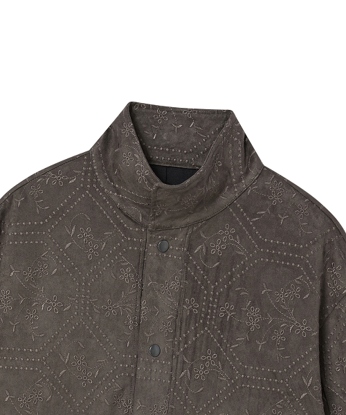 Beyond Closet（-）の「[COLLECTION LINE] ハンドクラフトスエード刺繍ブルゾン グレー（その他アウター・メンズ・その他・MEDIUM/LARGE）」の4枚目の写真