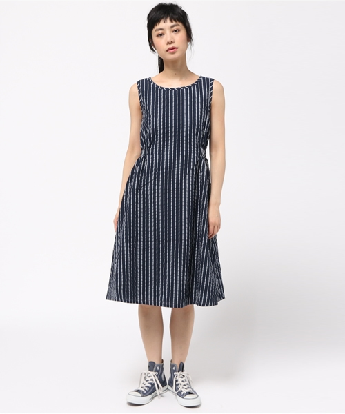 LBC（エルビーシー）の「コットンサッカーノースリワンピース         （ワンピース・レディース・オフホワイト/ネイビー・LARGE/MEDIUM）」の4枚目の写真