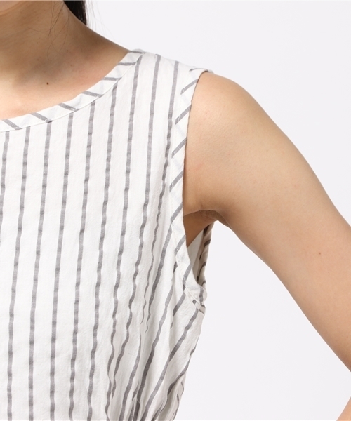 LBC（エルビーシー）の「コットンサッカーノースリワンピース         （ワンピース・レディース・オフホワイト/ネイビー・LARGE/MEDIUM）」の9枚目の写真