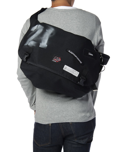 NANO universe（ナノユニバース）の「R.E.LOADメッセンジャーBAG