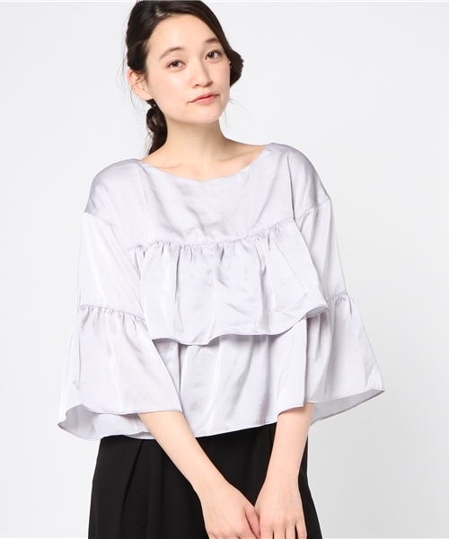 mysty woman（ミスティウーマン）の「ヴィンテージサテン編み上げティアードブラウス（シャツ/ブラウス・レディース・アイボリー/ブラック/ピンクベージュ/グレイッシュブルー・FREE）」の3枚目の写真