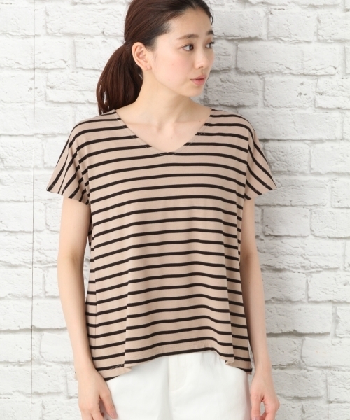 LEPSIM(レプシィム)の「ボーダーヘムラインVネックプルオーバーSS 748974(Tシャツ/カットソー・レディース・ブラック系その他/ホワイト系その他/ベージュ系その他・FREE)」の3枚目の写真