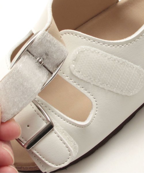 Ampersand（アンパサンド）の「トドラーダブルベルトサンダル（サンダル・キッズ・ブラウン/オフホワイト/シルバー・20/16/19/18/21/17）」の8枚目の写真