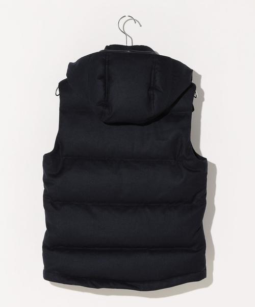 green label relaxing（グリーンレーベルリラクシング）の「SC タスマニア フード ダウンベスト ＜フード取り外し可能＞ ◆（ダウンベスト・メンズ・ライトグレー/ナチュラル/ネイビー・SMALL/LARGE/X-LARGE/MEDIUM）」の4枚目の写真