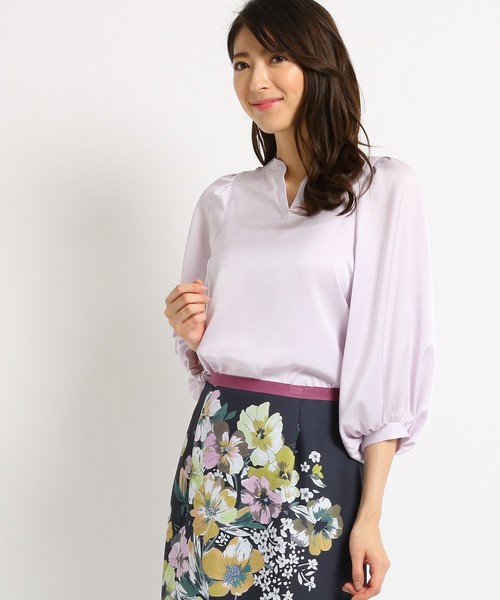 Sunauna(スーナウーナ)の「【洗える】ボリュームスリーブサテンブラウス(シャツ/ブラウス・レディース・アイボリー/ブラック/ライトパープル・34/38/40)」の3枚目の写真