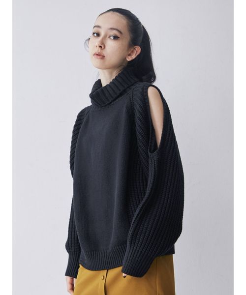 EMODA(エモダ)の「バルキーネックスキンニット(ニット/セーター・レディース・ホワイト/ブラック/マスタード/ブラウン・FREE)」の9枚目の写真