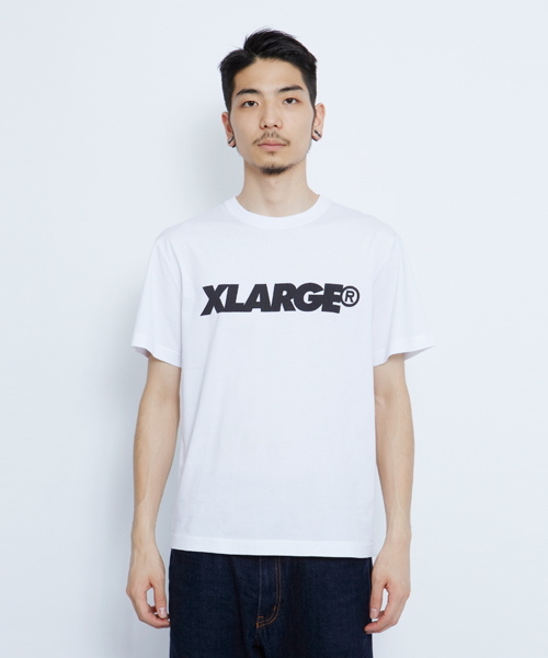 XLARGE(エクストララージ)の「S/S TEE STANDARD LOGO(Tシャツ/カットソー・メンズ・レッド/ブラック/ライトパープル/ライトグリーン/ブルー/イエロー/ホワイト・LARGE/X-LARGE/SMALL/MEDIUM)」の3枚目の写真