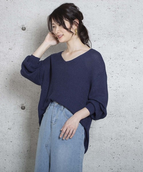Jewelobe（ジュエローブ）の「シア―Vネック片畦編みトップス（ニット/セーター・レディース・ベージュ/パープル/ネイビー/ブラウン/ピンク/グリーン・FREE）」の5枚目の写真