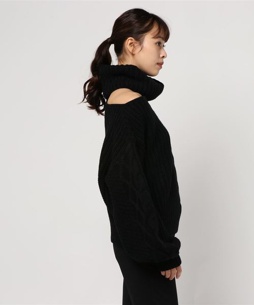 one way(ワンウェイ)の「オープンショルダーケーブルニット(ニット/セーター・レディース・ホワイト/ブラック/ライトグリーン/ライトブラウン・M)」の6枚目の写真