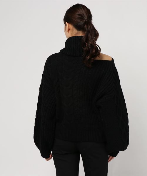 one way(ワンウェイ)の「オープンショルダーケーブルニット(ニット/セーター・レディース・ホワイト/ブラック/ライトグリーン/ライトブラウン・M)」の5枚目の写真