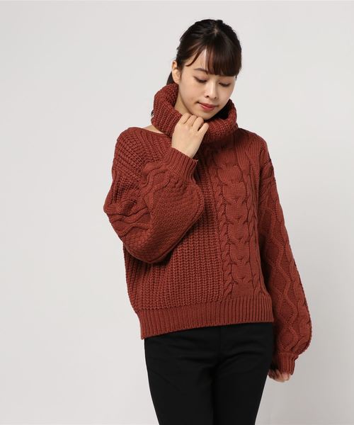 one way(ワンウェイ)の「オープンショルダーケーブルニット(ニット/セーター・レディース・ホワイト/ブラック/ライトグリーン/ライトブラウン・M)」の8枚目の写真