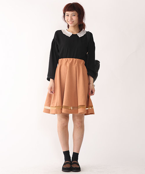 mystic(ミスティック)の「オーガンジー切替フレアスカート(スカート・レディース・キャメル/ネイビー/ブラック・フリ-)」の4枚目の写真