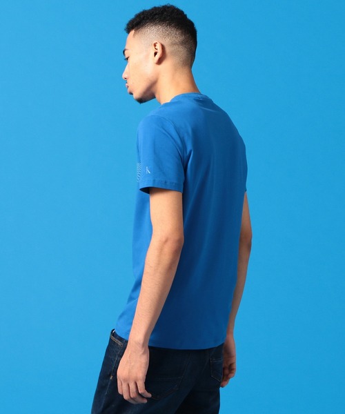 Calvin Klein（カルバン・クライン）の「ポリゴン ロゴ プリントTシャツ（Tシャツ/カットソー・メンズ・ホワイト/ブルー・S/M/L/XL）」の8枚目の写真
