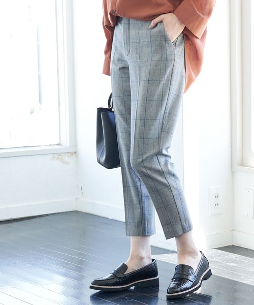ROPE' PICNIC(ロペピクニック)の「【らくぽか】裏起毛 スリムテーパードパンツ(その他パンツ・レディース・ブラック/ベージュ/ホワイト系その他/ブラック系その他/ベージュ系その他/ブラック系その他2・40/38/36)」の4枚目の写真