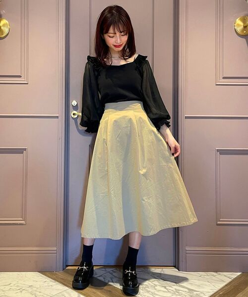 MAJESTIC LEGON(マジェスティックレゴン)の「バックボタントレンチスカート(スカート・レディース・サンドベージュ/ベージュ/ブラウン系その他・SMALL/MEDIUM)」の1枚目の写真