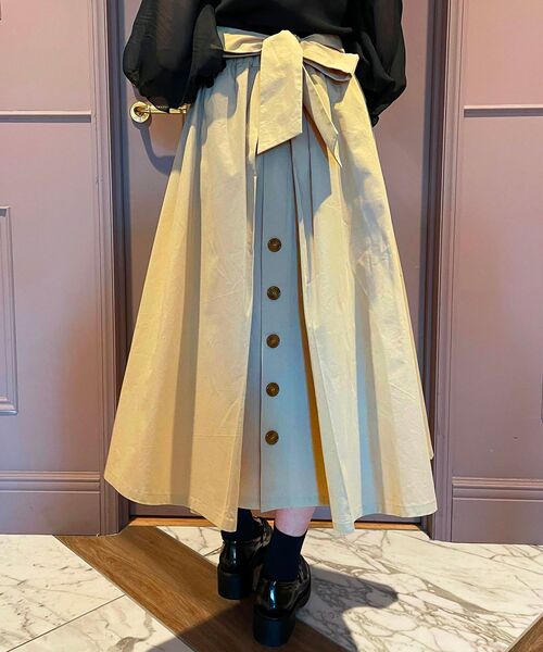 MAJESTIC LEGON(マジェスティックレゴン)の「バックボタントレンチスカート(スカート・レディース・サンドベージュ/ベージュ/ブラウン系その他・SMALL/MEDIUM)」の11枚目の写真