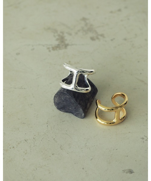 TODAYFUL（トゥデイフル）の「カーヴィーラインカフ（イヤーカフ