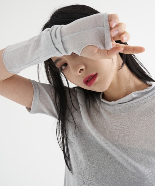 FEKETE(フェケテ)の「FEKETE MADE BLING BLING TEE AND ARM COVER(Tシャツ/カットソー・レディース・ネイビー/ピンク/ブラック/ホワイト/ライム・FREE)」の2枚目の写真