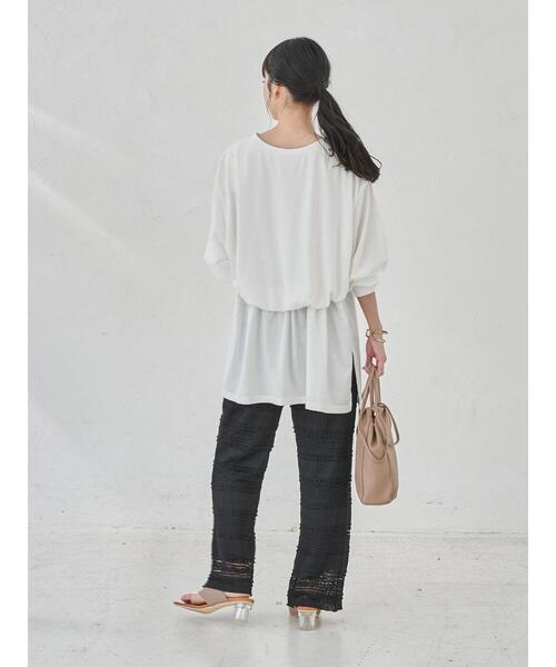 earth music&ecology（アースミュージックアンドエコロジー）の「前後2WAYカットチュニック ＊（Tシャツ/カットソー・レディース・ブラック/オフホワイト/サックスブルー/グレイッシュベージュ・FREE）」の17枚目の写真