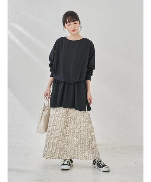 earth music&ecology（アースミュージックアンドエコロジー）の「前後2WAYカットチュニック ＊（Tシャツ/カットソー・レディース・ブラック/オフホワイト/サックスブルー/グレイッシュベージュ・FREE）」の22枚目の写真