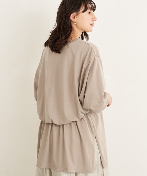 earth music&ecology（アースミュージックアンドエコロジー）の「前後2WAYカットチュニック ＊（Tシャツ/カットソー・レディース・ブラック/オフホワイト/サックスブルー/グレイッシュベージュ・FREE）」の3枚目の写真