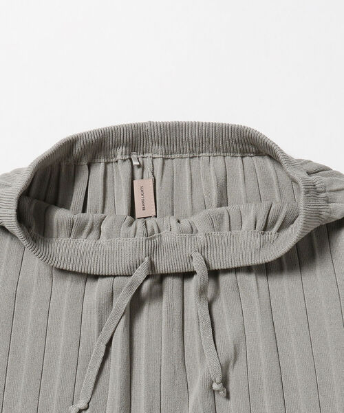 BEAMS LIGHTS(ビームスライツ)の「BEAMS LIGHTS / ニット プリーツ パンツ(その他パンツ・レディース・グレー/イエロー系その他5・ONE SIZE)」の13枚目の写真
