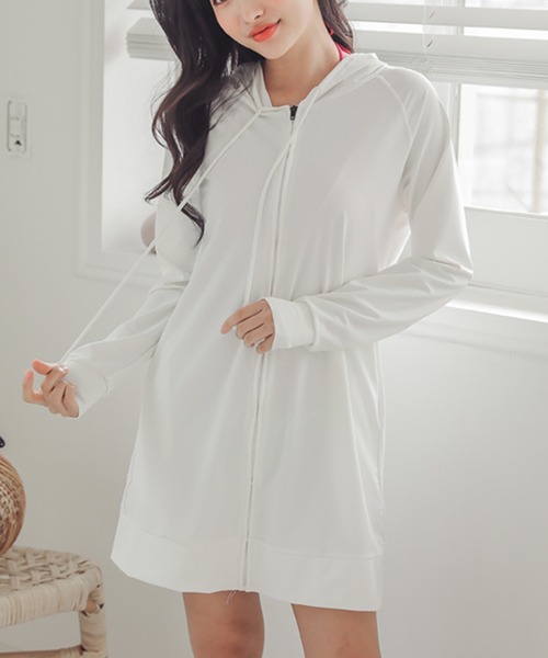 Lace Ladies(レースレディース)の「UVカット 指穴付き ロングタイプラッシュガード(ラッシュガード・レディース・ホワイト/ブラック/ネイビー/カーキ/グリーン/ライトグレー・S/M/L/XL)」の2枚目の写真