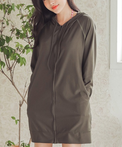 Lace Ladies(レースレディース)の「UVカット 指穴付き ロングタイプラッシュガード(ラッシュガード・レディース・ホワイト/ブラック/ネイビー/カーキ/グリーン/ライトグレー・S/M/L/XL)」の6枚目の写真