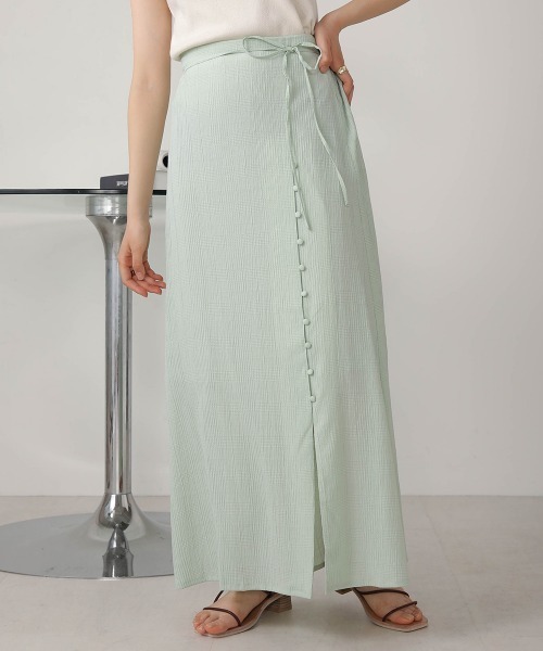 Bab(バブ)の「【WEB限定】ボタンデザインスリットロングスカート(スカート・レディース・ベージュ/アイボリー/ミント・38)」の1枚目の写真