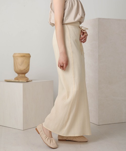 Bab(バブ)の「【WEB限定】ボタンデザインスリットロングスカート(スカート・レディース・ベージュ/アイボリー/ミント・38)」の8枚目の写真