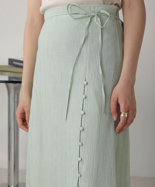 Bab(バブ)の「【WEB限定】ボタンデザインスリットロングスカート(スカート・レディース・ベージュ/アイボリー/ミント・38)」の19枚目の写真