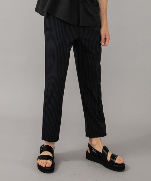 Iroquois（イロコイ）の「STUDIOUS別注 TAPERED PT（スラックス・メンズ・ストライプ/レンガ/ブラック・1/2）」の3枚目の写真